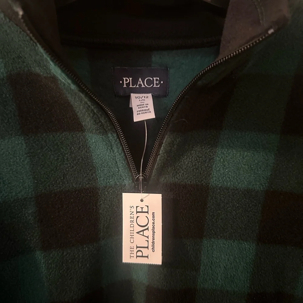 THE CHILDREN’S PLACE GREEN/BLACK PLAID FLEECE PULLOVER: NWT: SZ LARGE (10/12)